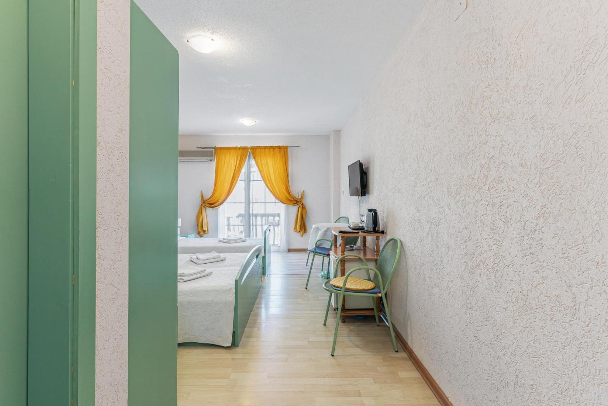 Sun Guest House Budva Exterior photo